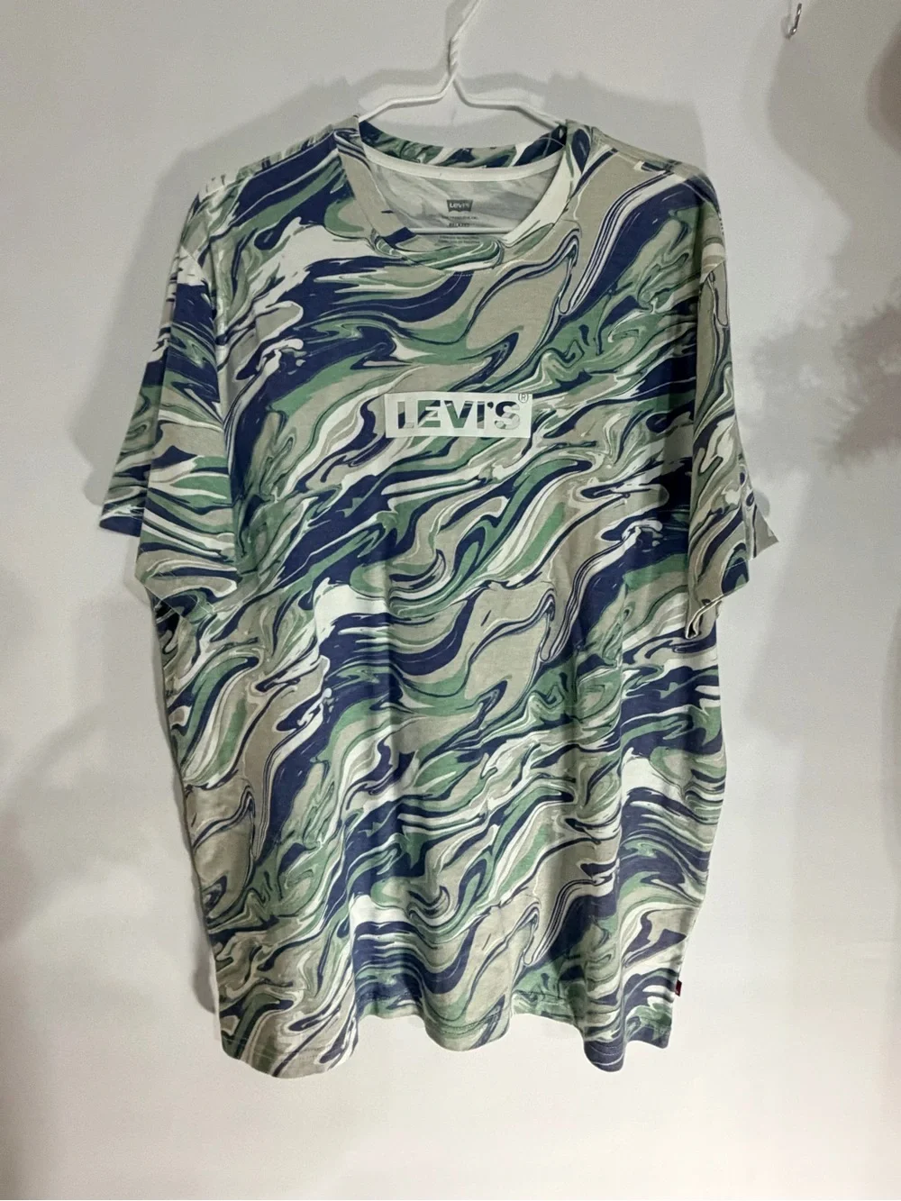 Levi's Men's Swirl Print Tee in Green and Blue